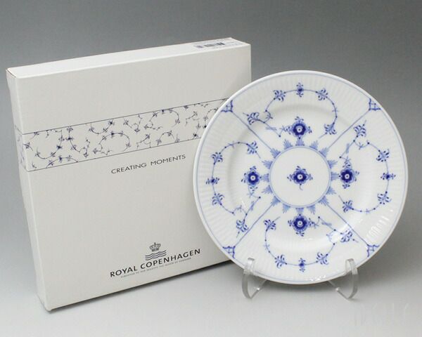 ロイヤルコペンハーゲン（Royal Copenhagen） ブルーフルーテッド・プレイン/Blue Fluted Plain プレート 17cm