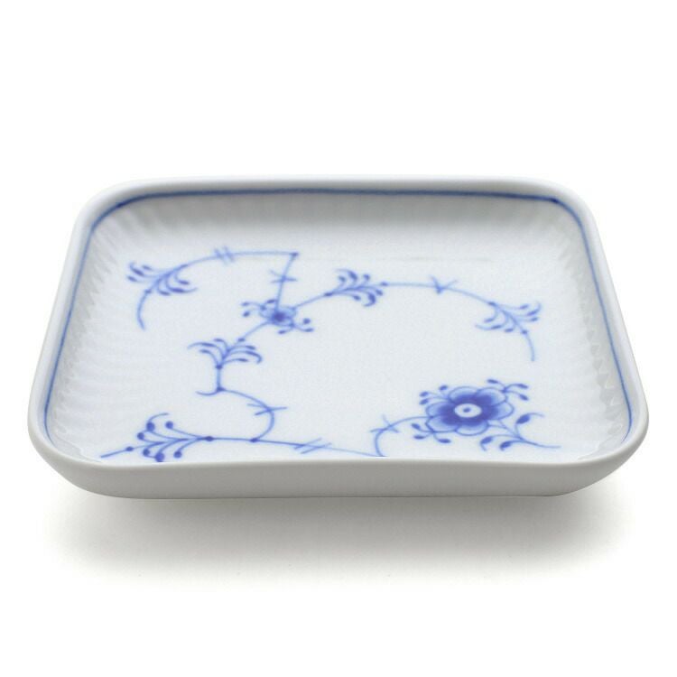 ロイヤルコペンハーゲン（Royal Copenhagen） ブルーフルーテッド プレイン/Blue Fluted Plain プレート 10cm