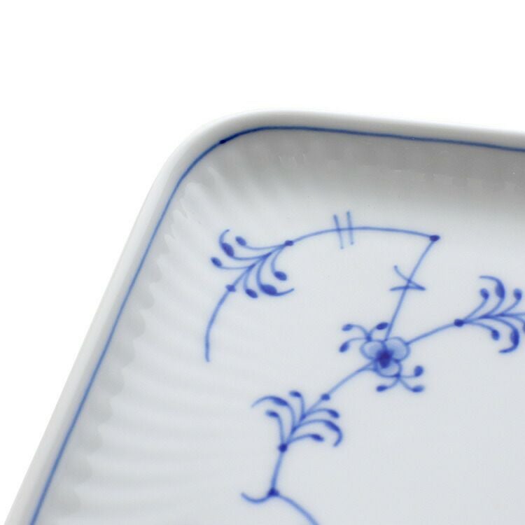 ロイヤルコペンハーゲン（Royal Copenhagen） ブルーフルーテッド プレイン/Blue Fluted Plain プレート 10cm
