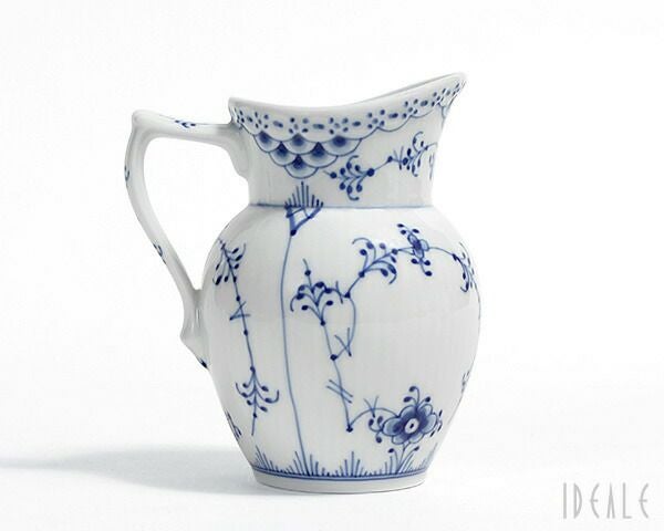 ロイヤルコペンハーゲン（Royal Copenhagen） ブルーフルーテッド ハーフレース/Blue Fluted Half Lace 102 394 クリーマー 大