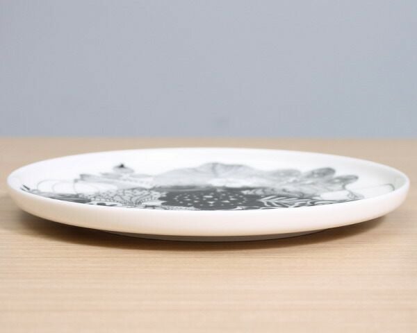 マリメッコ（marimekko） シイルトラプータルハ/SIIRTOLAPUUTARHA プレート 20cm ホワイト/ブラック