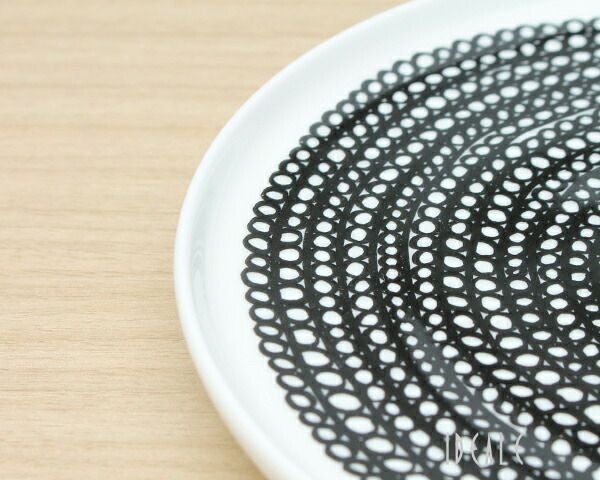 マリメッコ（marimekko） シイルトラプータルハ/SIIRTOLAPUUTARHA プレート 20cm ホワイト/ブラック