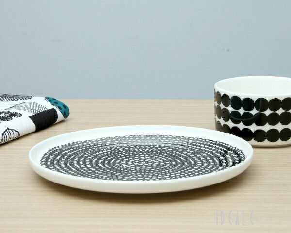 マリメッコ（marimekko） シイルトラプータルハ/SIIRTOLAPUUTARHA プレート 20cm ホワイト/ブラック