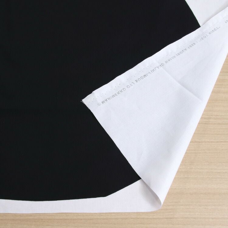マリメッコ（marimekko） キヴェット/KIVET コットンファブリック(生地) ホワイト/ブラック (30cm以上から10cm単位で切り売り)
