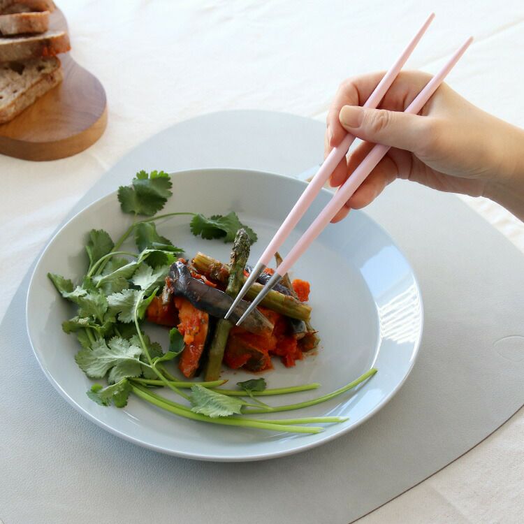 クチポール（Cutipol） ゴア/GOA 箸 + 箸置きセット ピンク