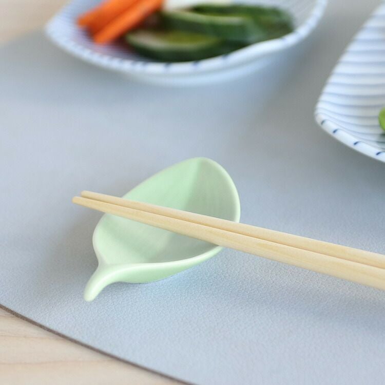 白山陶器 箸置き 8cm グリーン