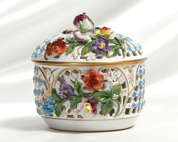 ドレスデン（Dresden） オープンワーク・フラワーピース飾りBOX11cm