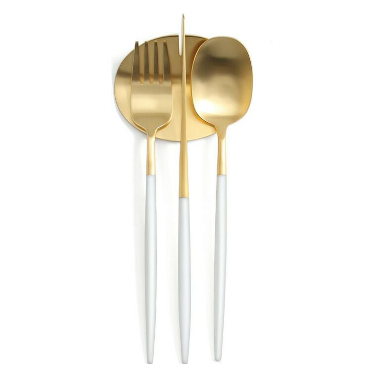 クチポール（Cutipol） ナウ/NAU ディナー8点セット 化粧箱付 ホワイトマットゴールド