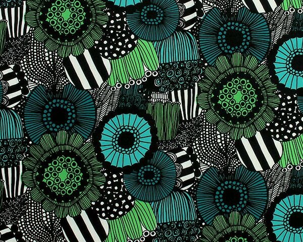 マリメッコ（marimekko） ピエニ シイルトラプータルハ/PIENI SIIRTOLAPUUTARHA コットンファブリック(生地) (30cm以上から10cm単位で切り売り)