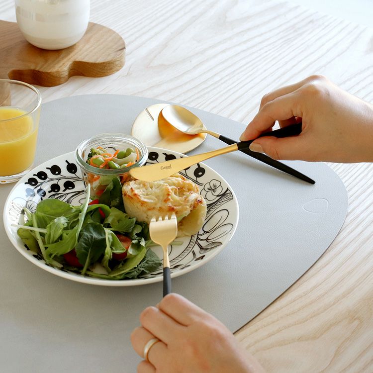 クチポール（Cutipol） ナウ/NAU デザート8点セット 化粧箱付 ブラックマットゴールド